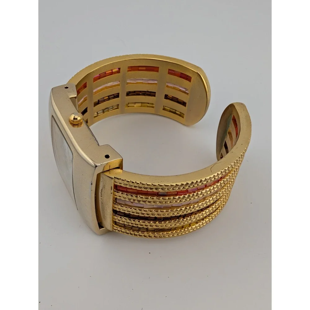 P Watch Women 30mm Case Gold Beaded Bangle Band-‎ New Battery